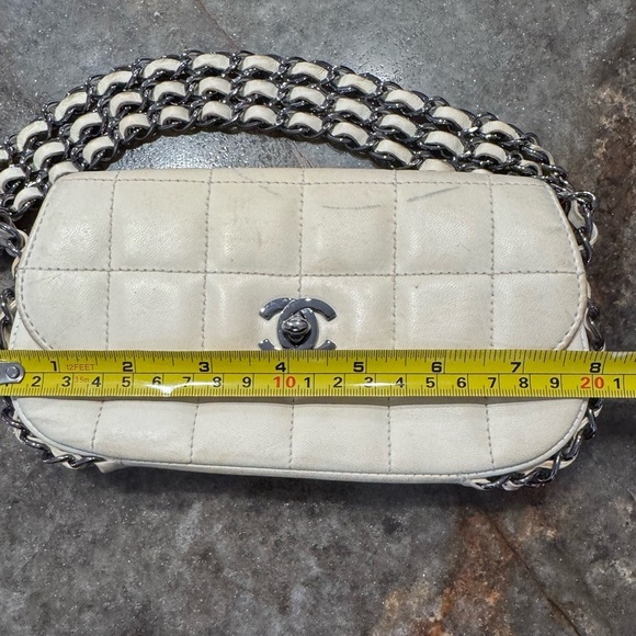 Chanel handbag - Picture 5 of 6